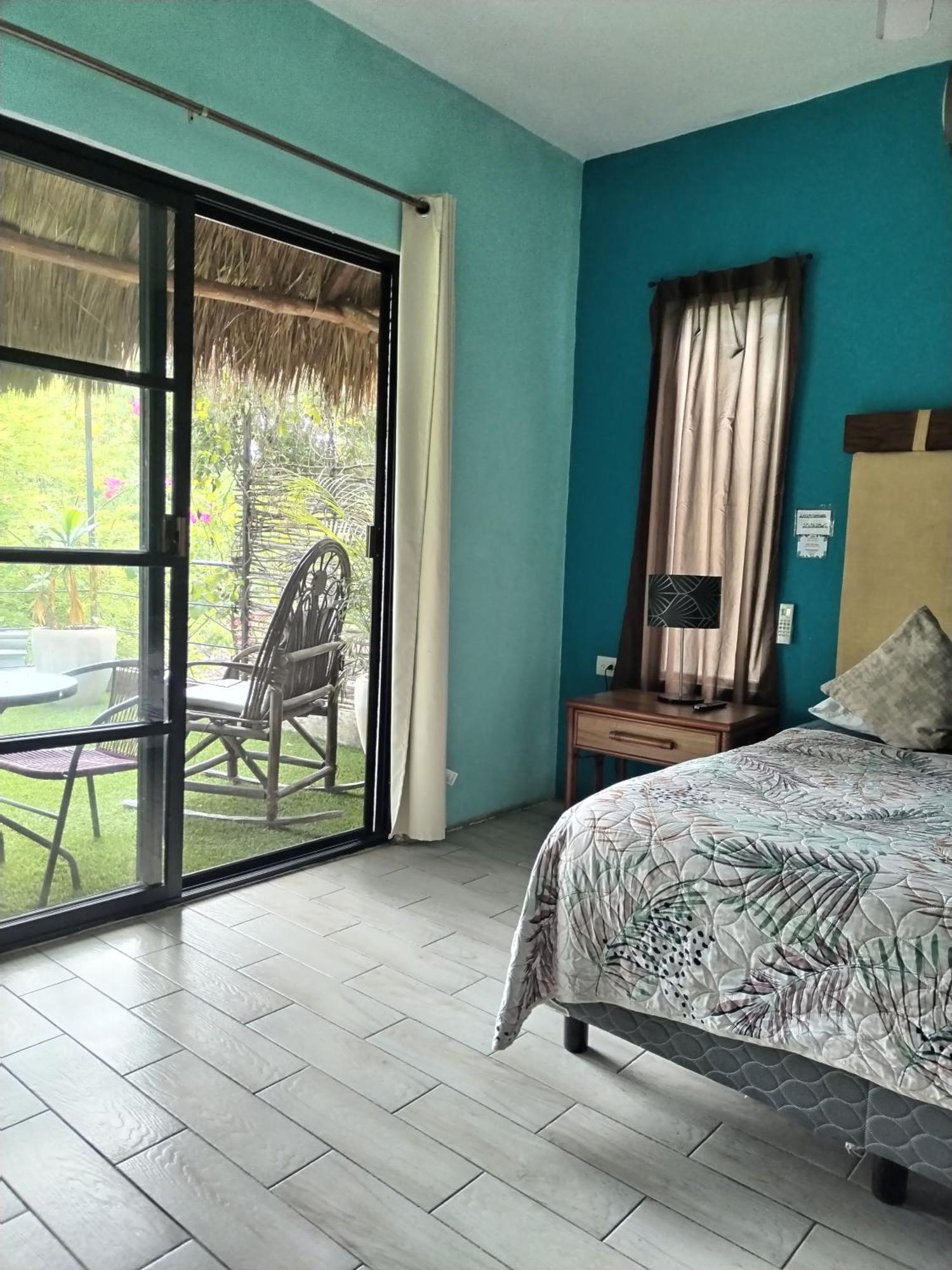 Hostel Casa Xtakay วัลลาโดลิด ภายนอก รูปภาพ
