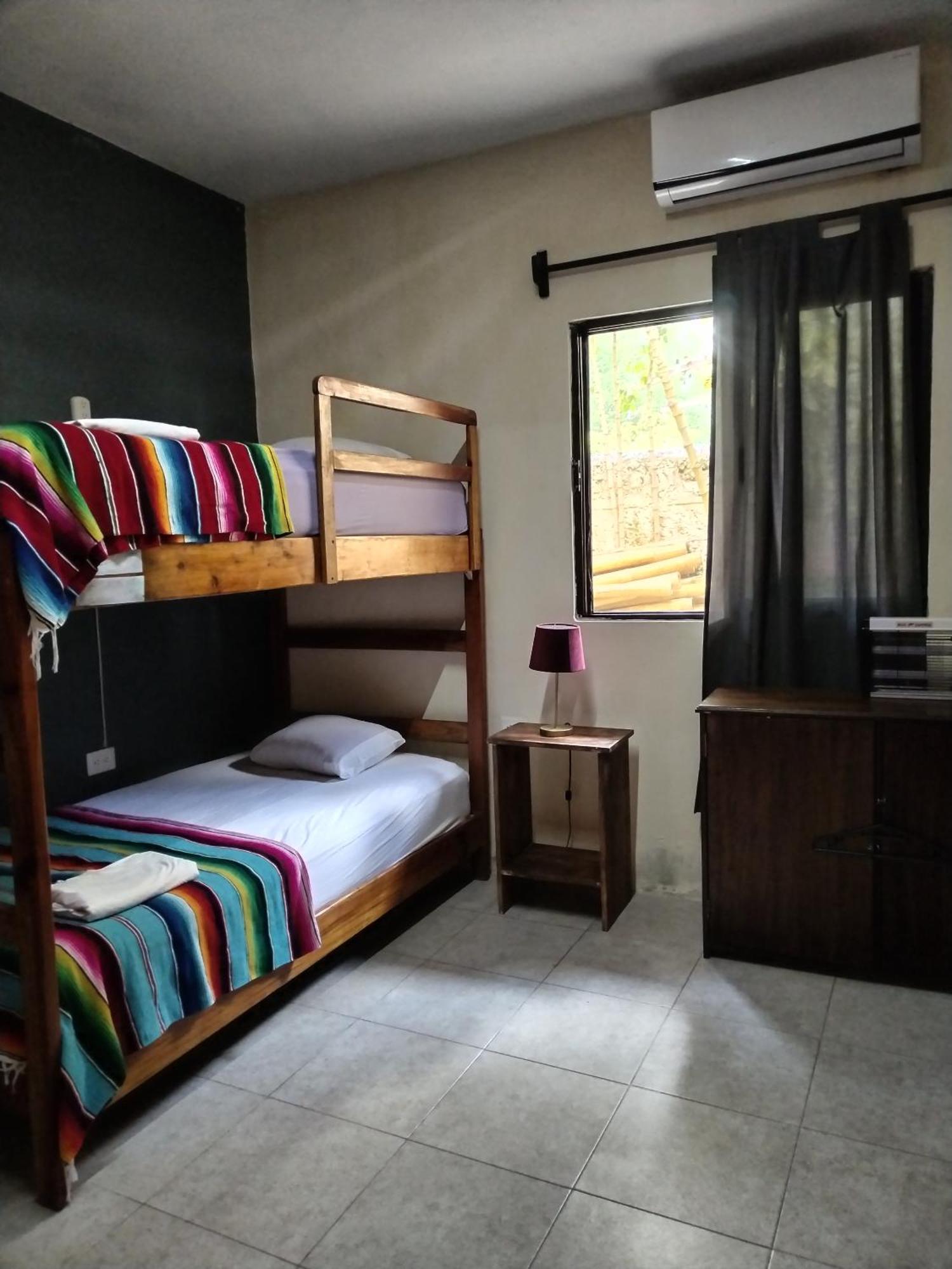 Hostel Casa Xtakay วัลลาโดลิด ภายนอก รูปภาพ